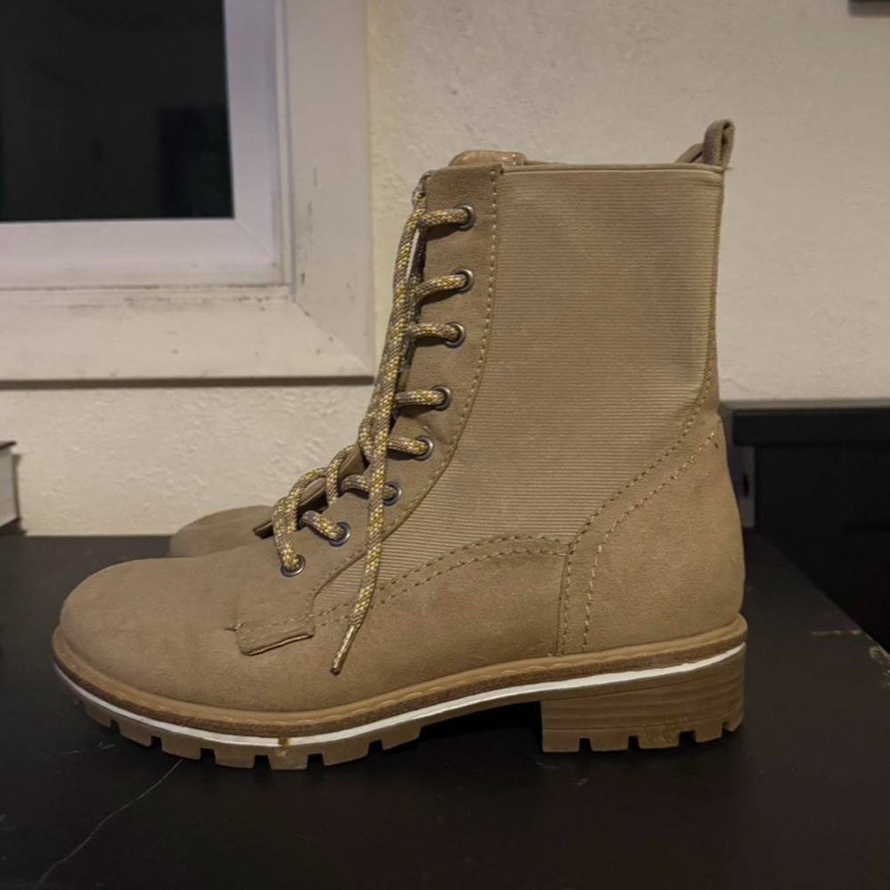 Women's Tan Lace-Up Boots